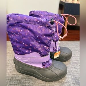 Brand New Columbia Purple and Black Insulated Boots